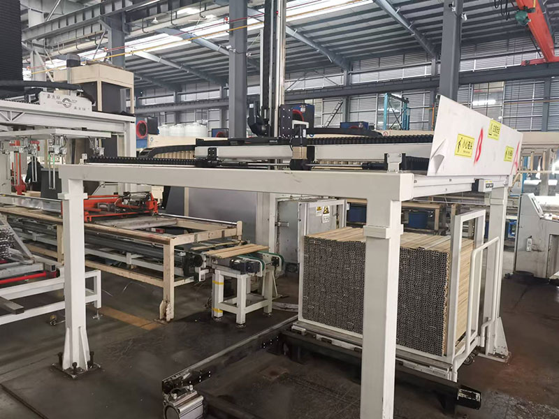 鑫铂铝边框移栽机（非标定制）